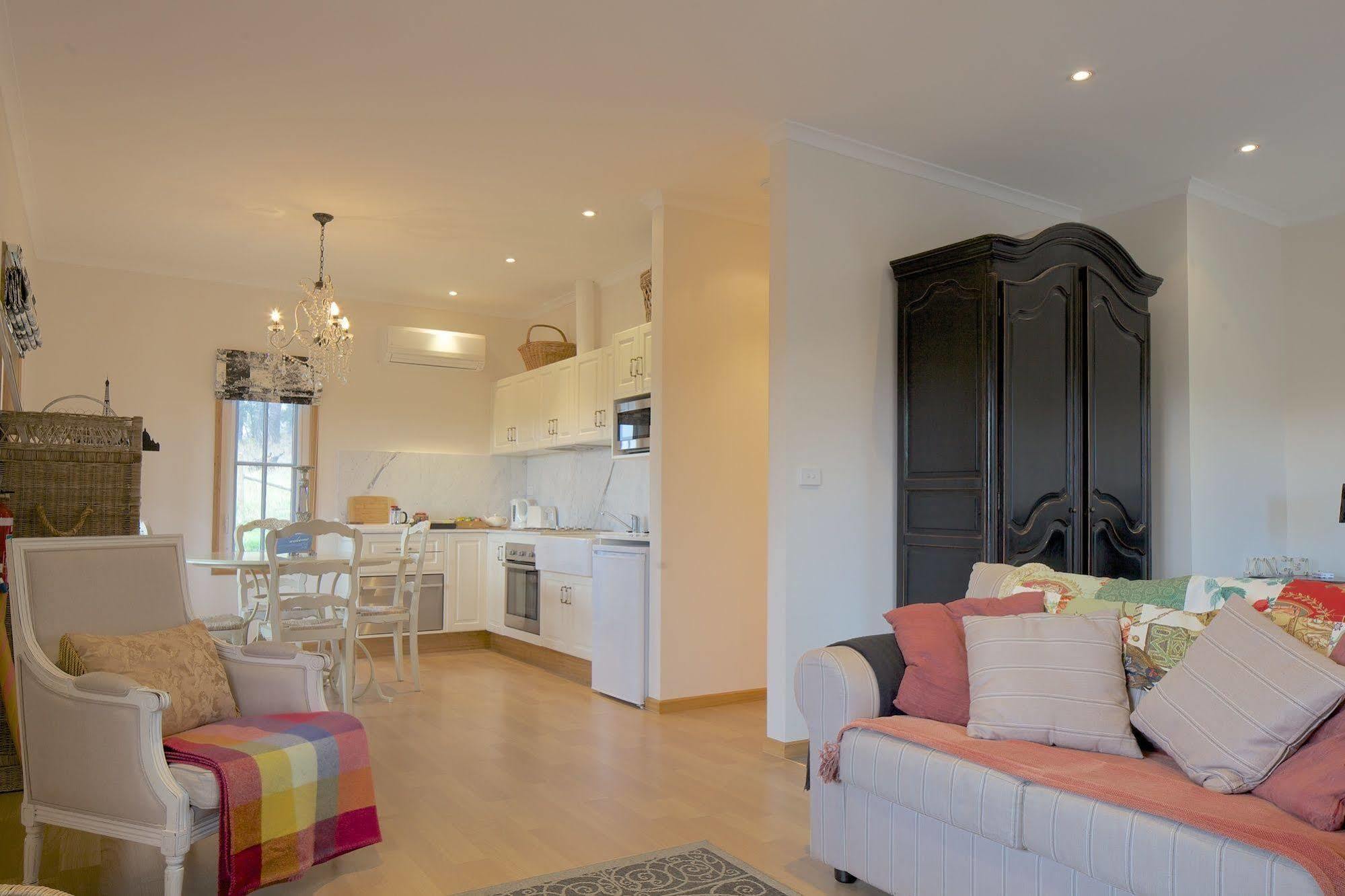 Riversdale Estate Cottages Cambridge Экстерьер фото
